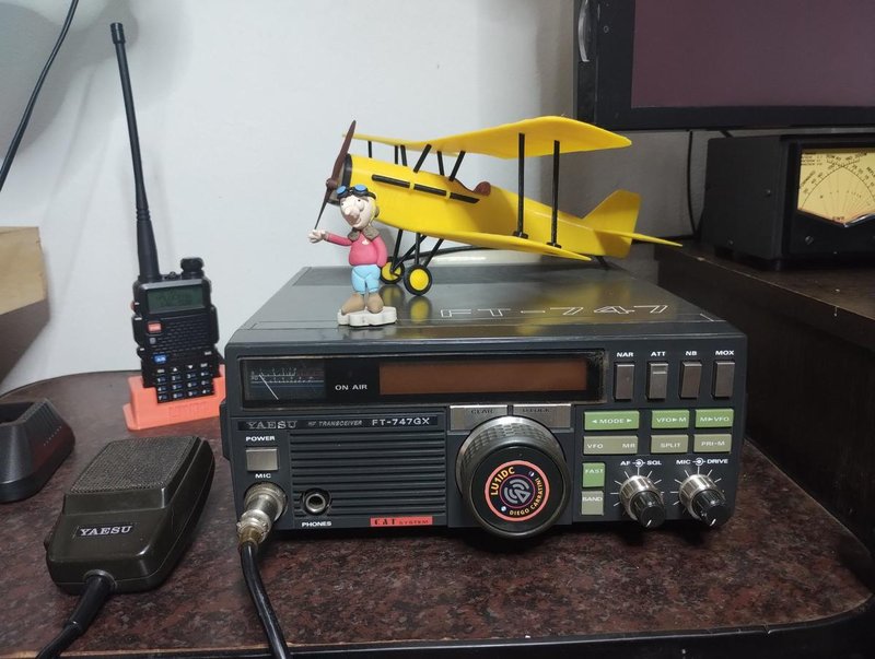Yaesu FT-747GX, primer transmisor de HF